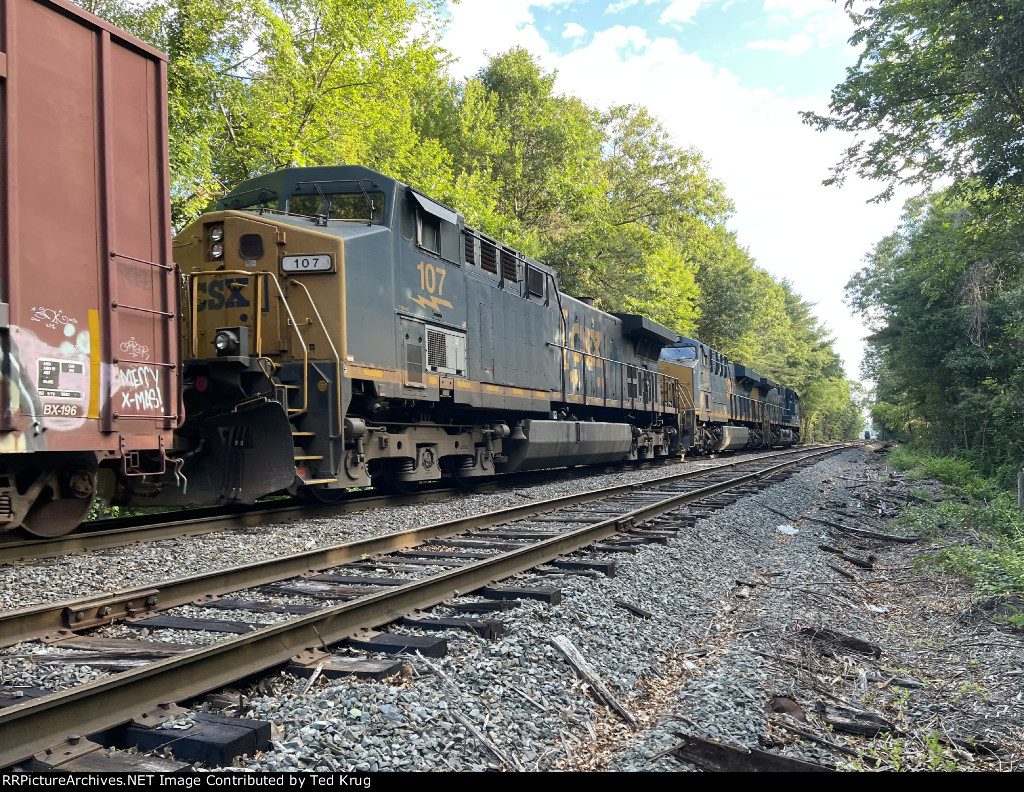 CSX 483, 3106 & 107